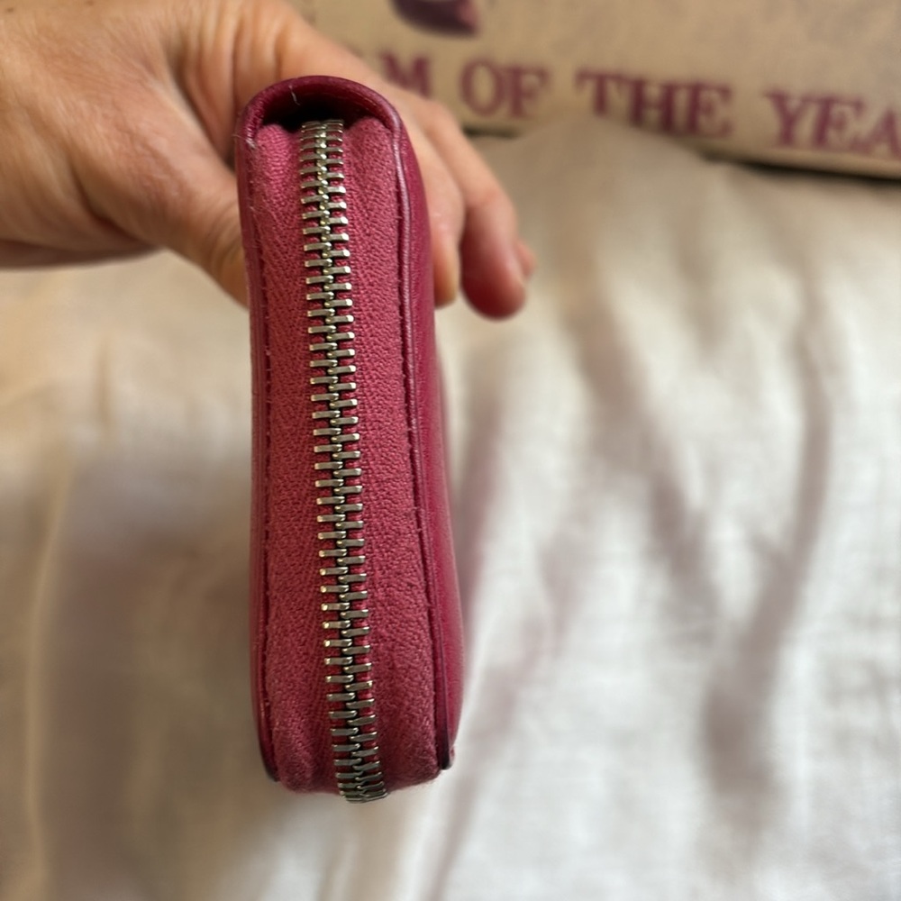 Gucci Leather Zip-Around Wallet with Tassel - Red - Picture 14 of 15